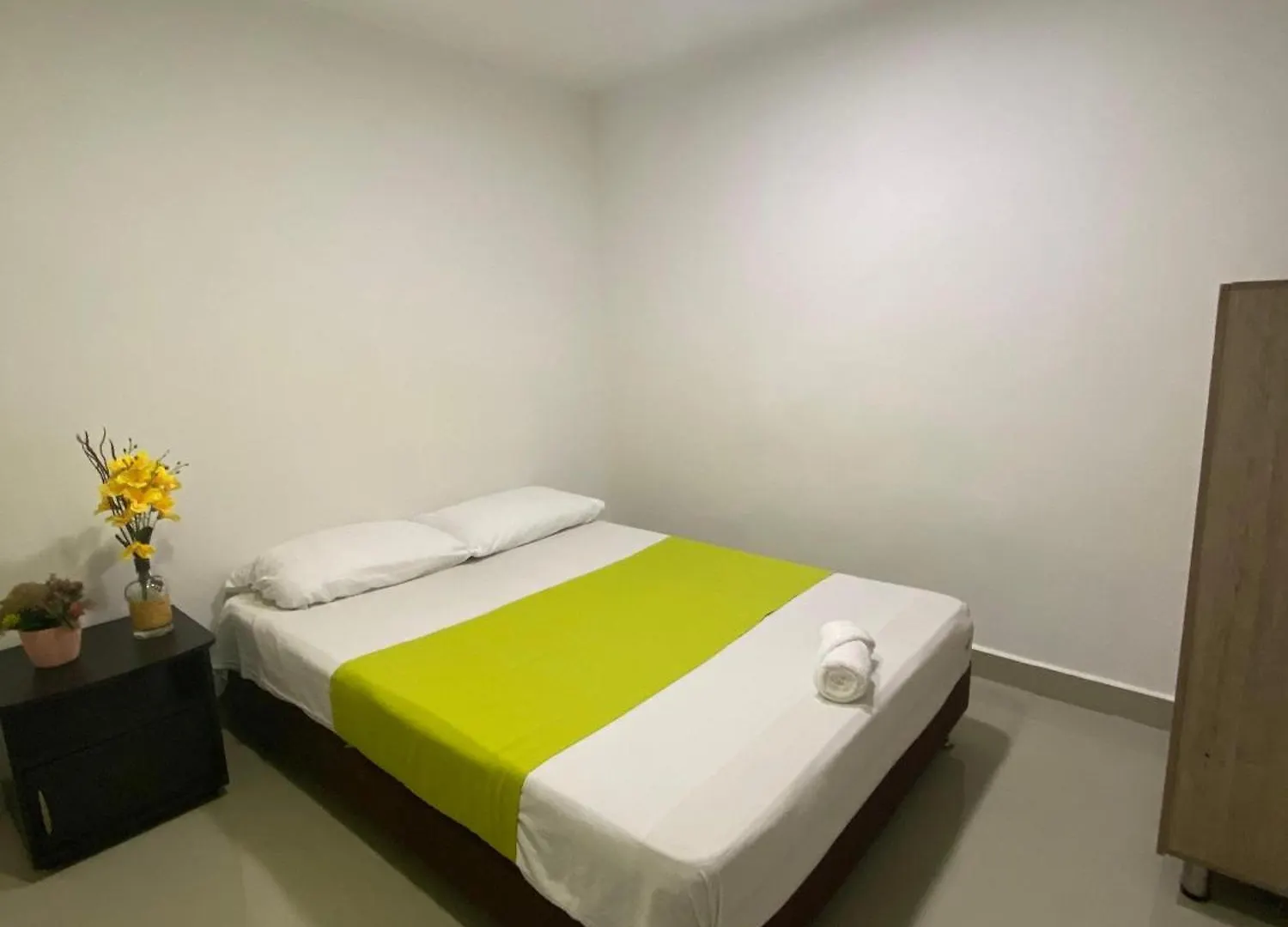 Apartaestudio Medellin Laureles 3*,