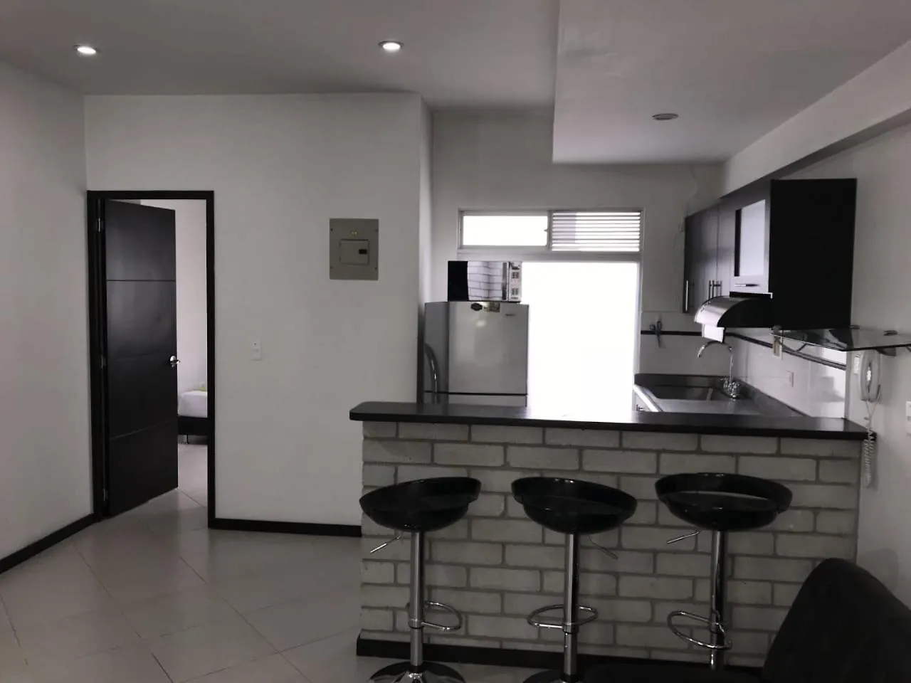 Apartaestudio Medellin Laureles 3*,  Колумбия