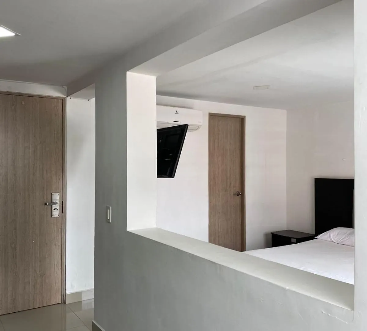 Apartaestudio Medellin Laureles Отель