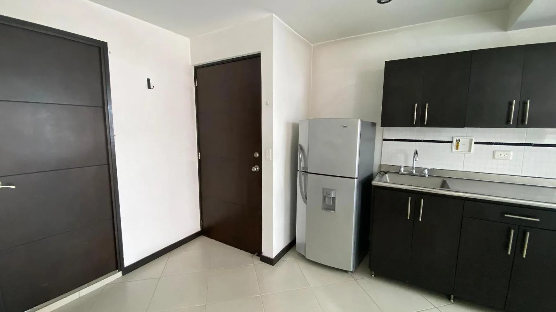 *** Отель Apartaestudio Medellin Laureles Колумбия