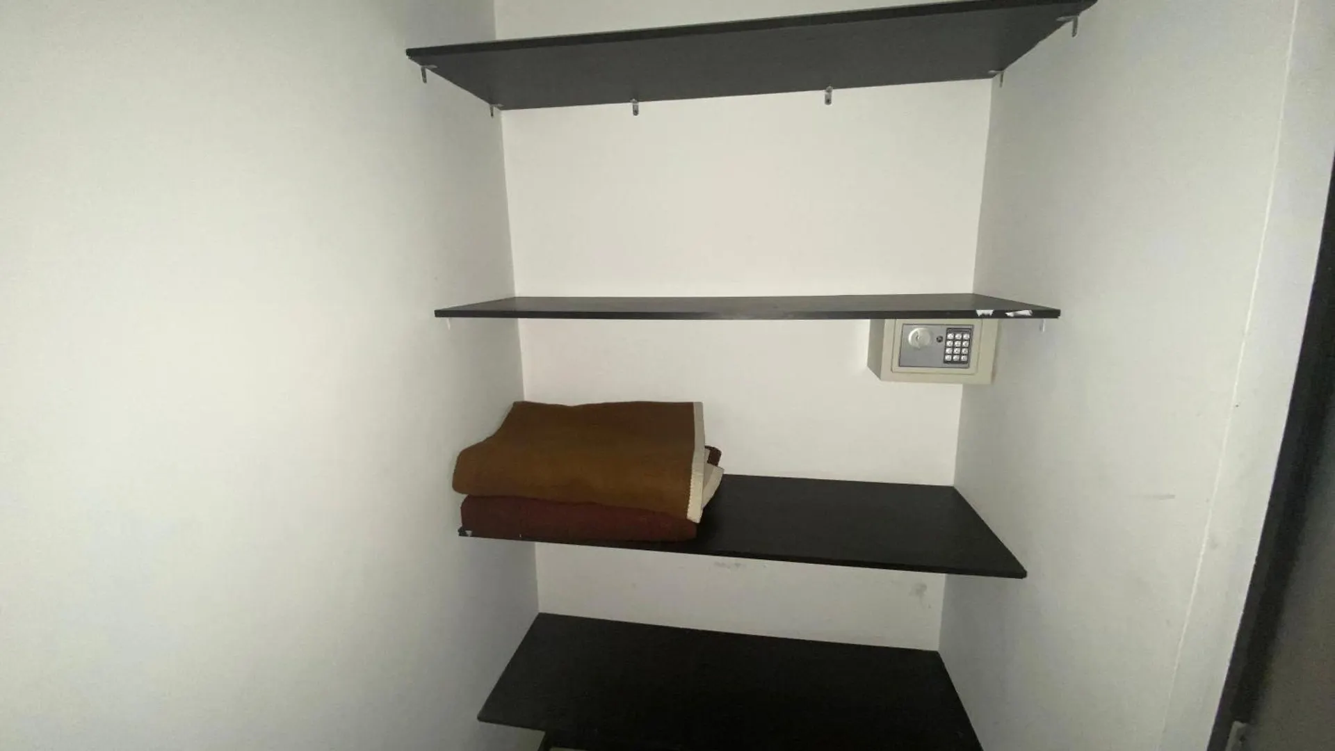 Apartaestudio Medellin Laureles 3*,  Колумбия