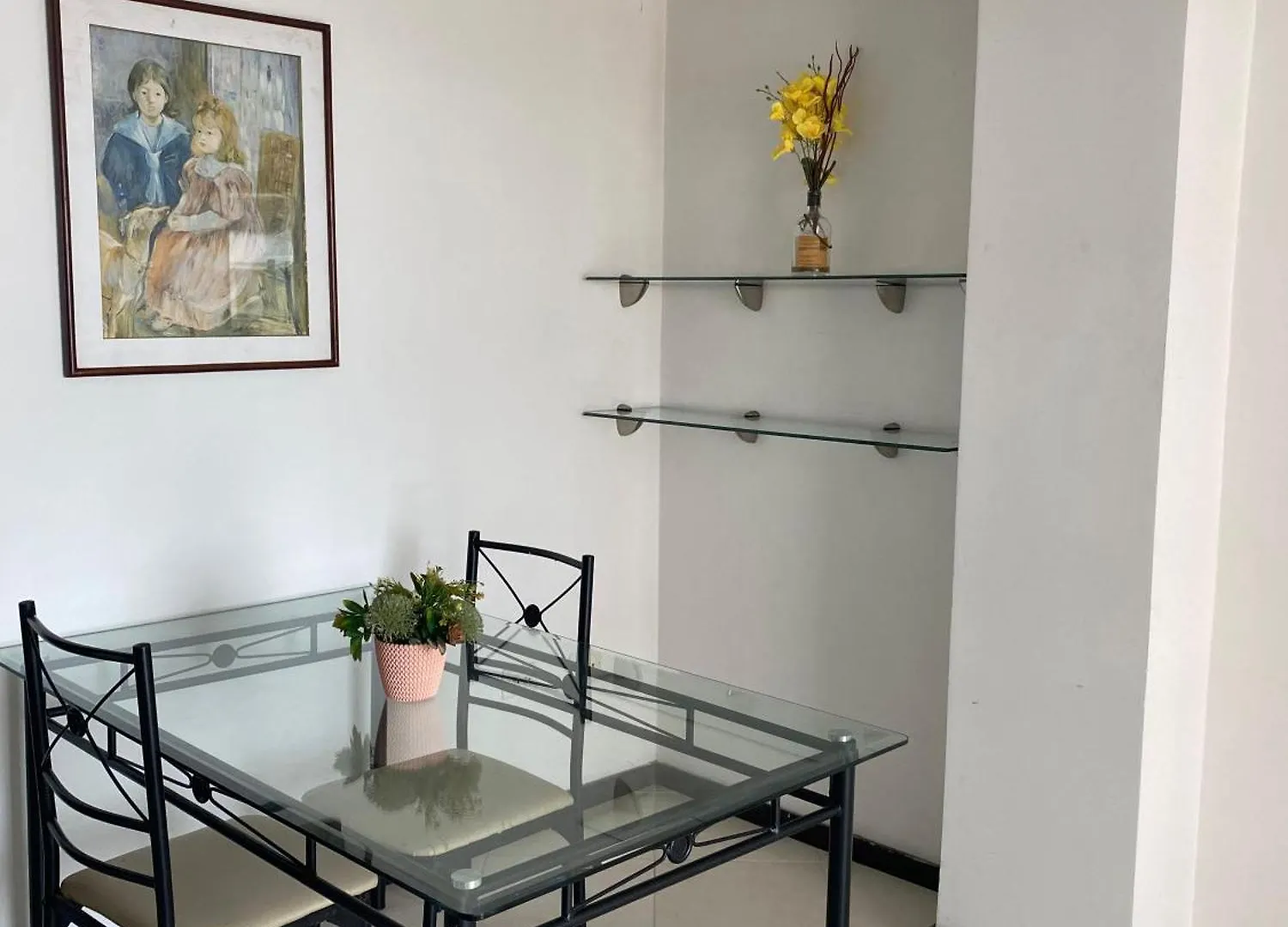 Apartaestudio Medellin Laureles